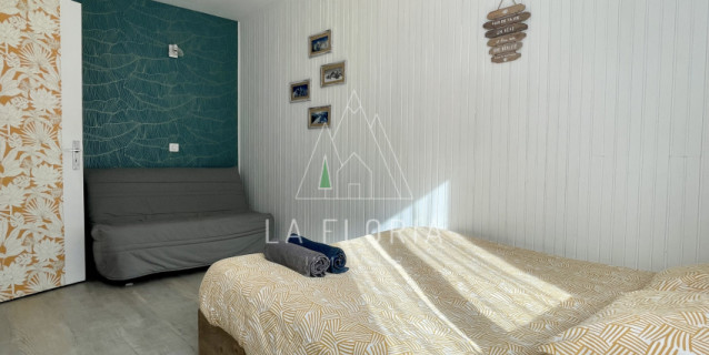 UNDER OFFER / CHAPELLE APARTMENT, CHAMONIX LES PRAZ