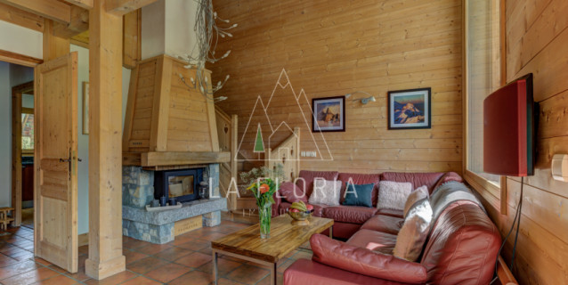 SOUS COMPROMIS / CHALET LARZAY, CHAMONIX LES BOIS
