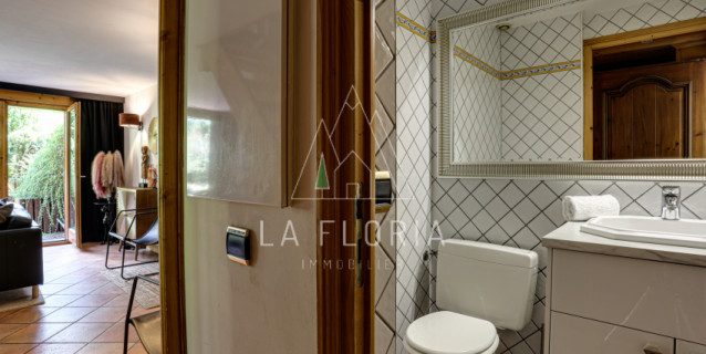 SOUS OFFRE / CHALET SURELLES - CHAMONIX LES PRAZ