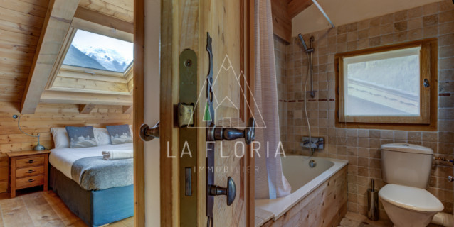 SOUS COMPROMIS / CHALET LARZAY, CHAMONIX LES BOIS
