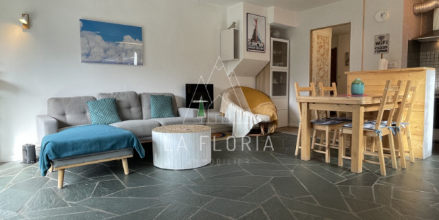 UNDER OFFER / CHAPELLE APARTMENT, CHAMONIX LES PRAZ