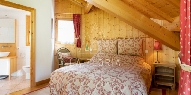 SOUS COMPROMIS / CHALET LYARET - CHAMONIX LES PRAZ