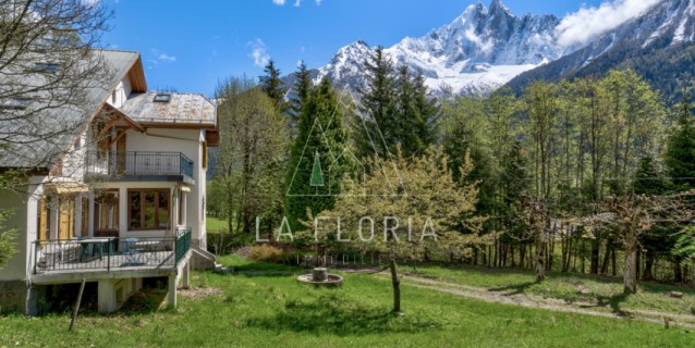 MAISON  COMBE LACHENAL, CHAMONIX