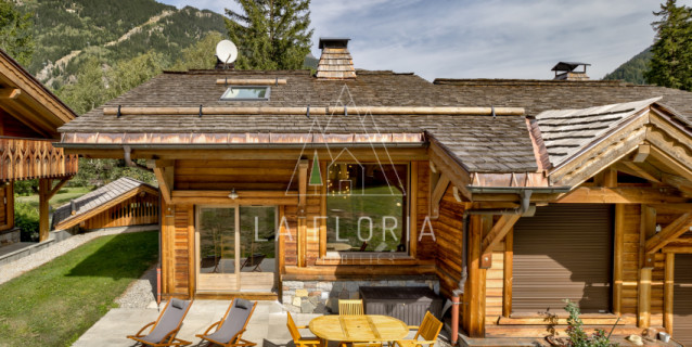 SOUS COMPROMIS / CHALET LARZAY, CHAMONIX LES BOIS
