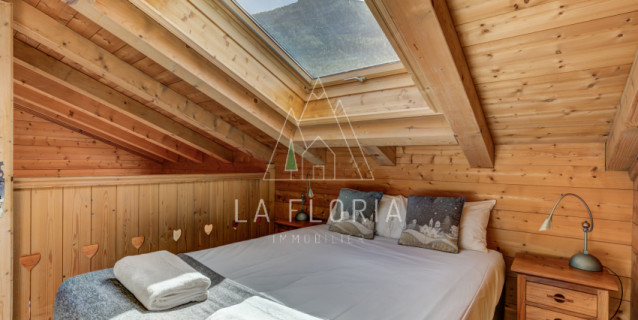 SOUS COMPROMIS / CHALET LARZAY, CHAMONIX LES BOIS