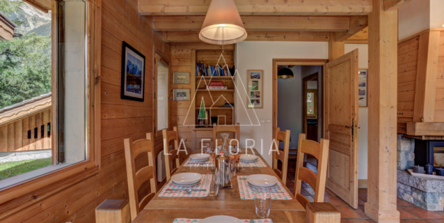 SOUS COMPROMIS / CHALET LARZAY, CHAMONIX LES BOIS