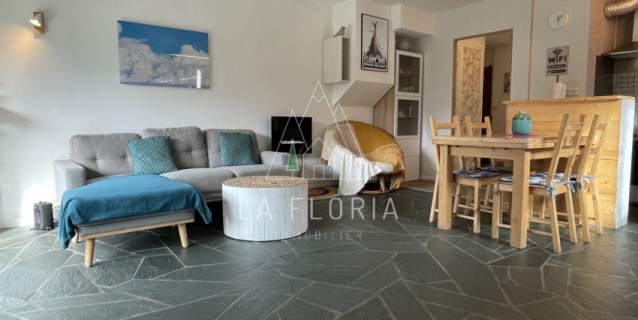UNDER OFFER / CHAPELLE APARTMENT, CHAMONIX LES PRAZ