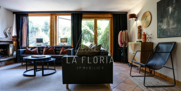 SOUS OFFRE / CHALET SURELLES - CHAMONIX LES PRAZ