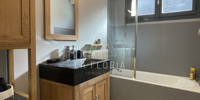 UNDER OFFER / CHAPELLE APARTMENT, CHAMONIX LES PRAZ