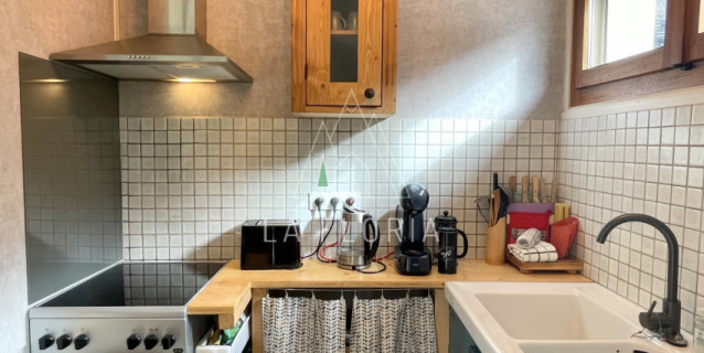 UNDER OFFER / CHAPELLE APARTMENT, CHAMONIX LES PRAZ