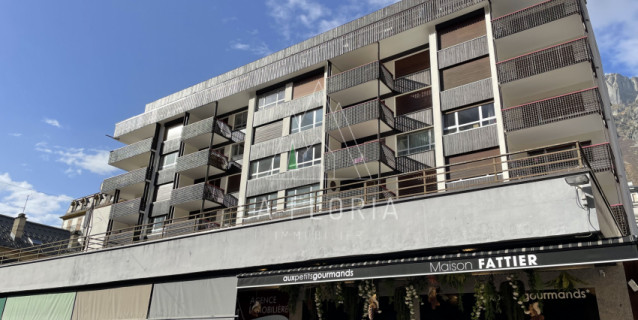 SOUS OFFRE / T4 APPARTEMENT CONCORDE - CHAMONIX CENTRE